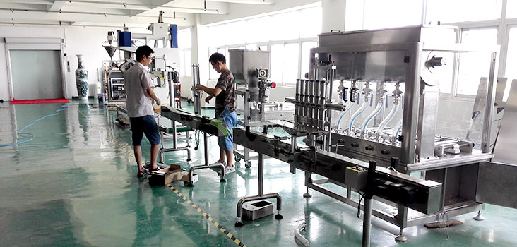 雙頭臥式攪拌直線醬料灌裝機工廠圖