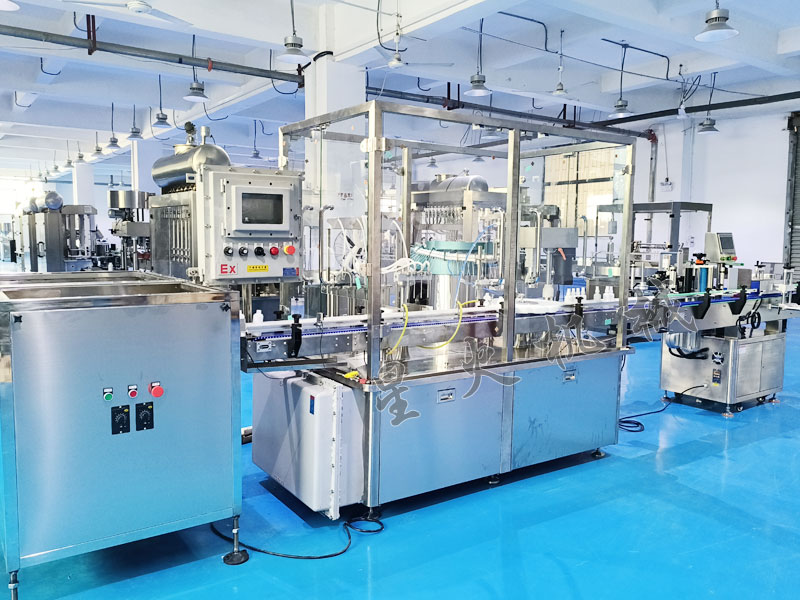 口服液自動(dòng)灌裝旋蓋一體機(jī)