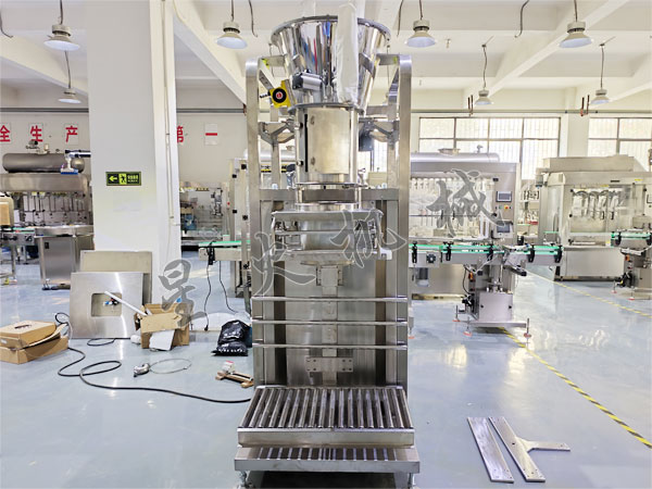 粉劑稱重包裝機(jī)實(shí)拍圖